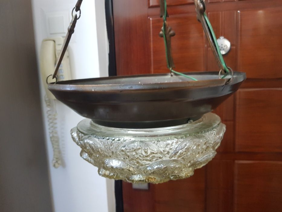 Lustra vintage de vanzare