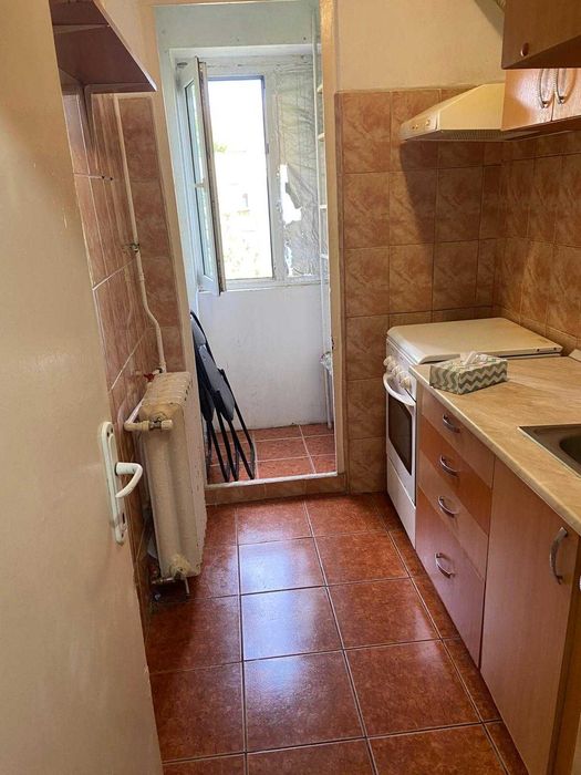 Inchiriez apartament