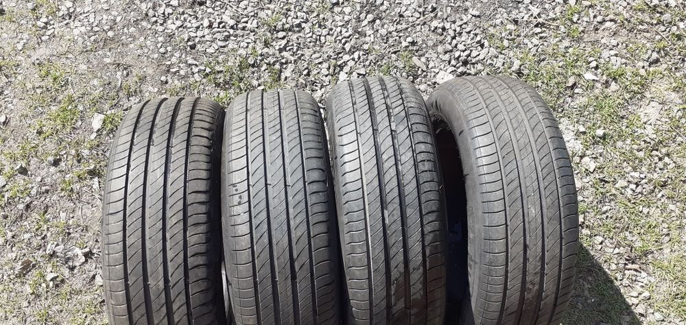Vând 4 anvelope Michelin