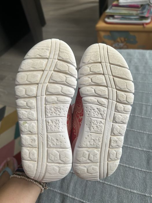 Adidasi Decathlon fetite 29