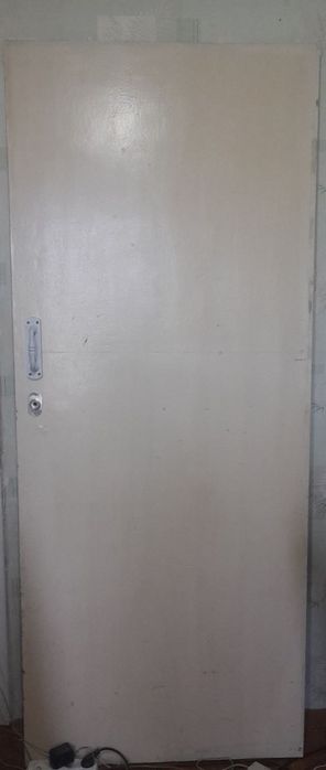 Мехкомнатная дверь с замком