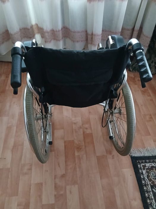 Инвалидная кроляска