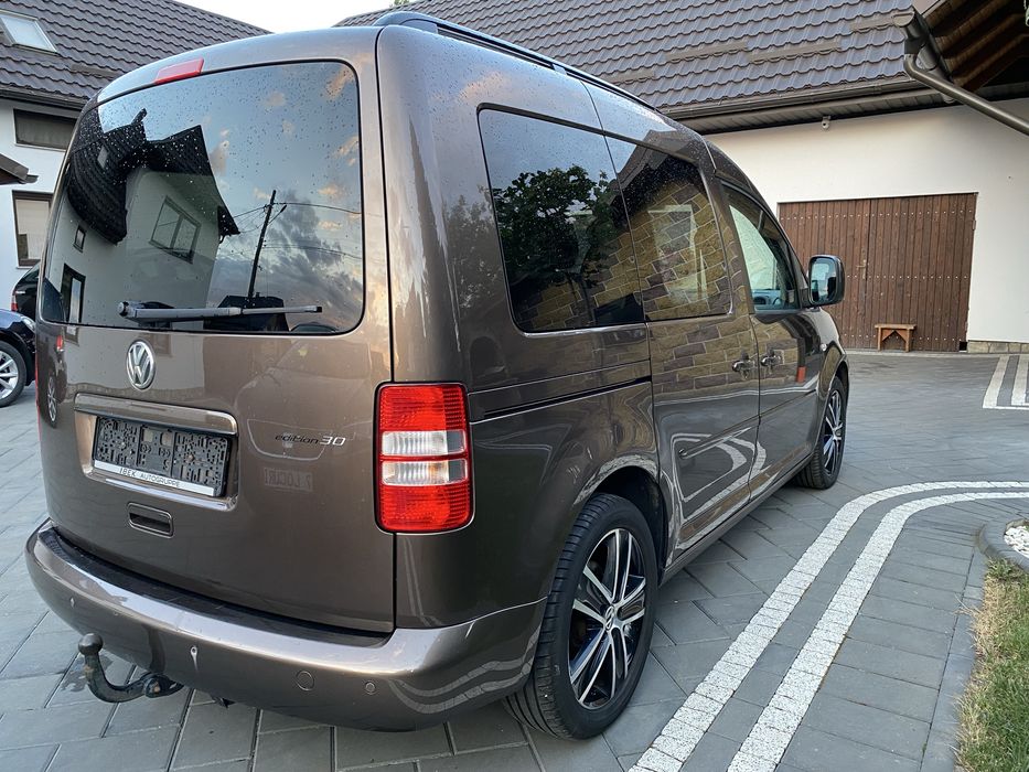 VW CADDY~LiFE-2 ,0 -Tdi~140-Cp-model-Edition 30-km reali-217 mii