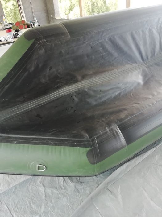 Продам лодку ПВХ.