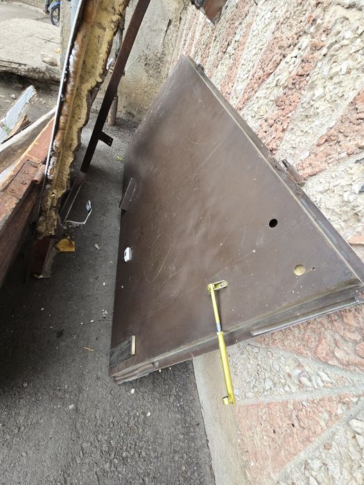 Продам дверь металлическую