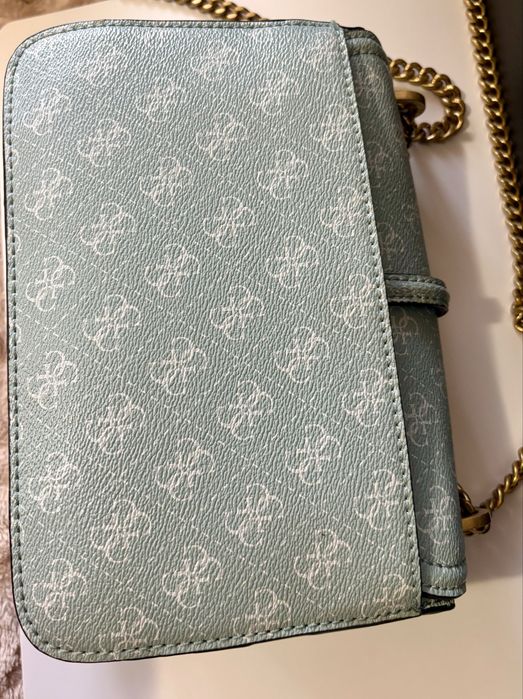 Оригинална чанта Guess