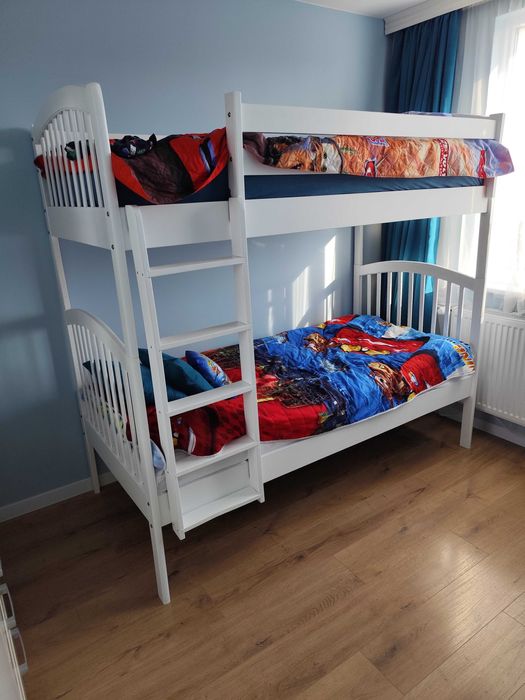 Двуетажно легло!