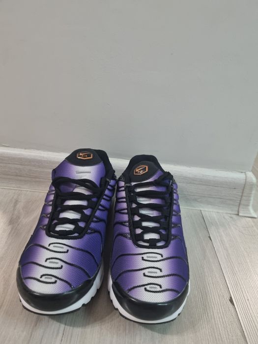 Продам кроссовки Nike Air Max