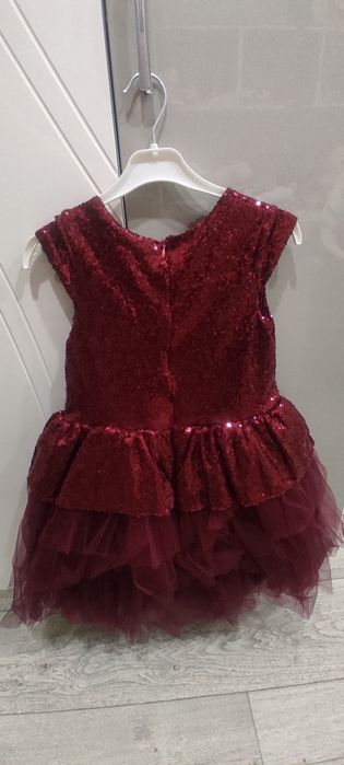 Детские платье новые