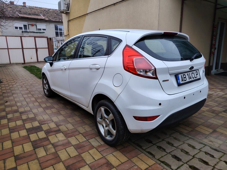 Ford Fiesta 1.6tdci Euro 5 an 2013 A/C LED