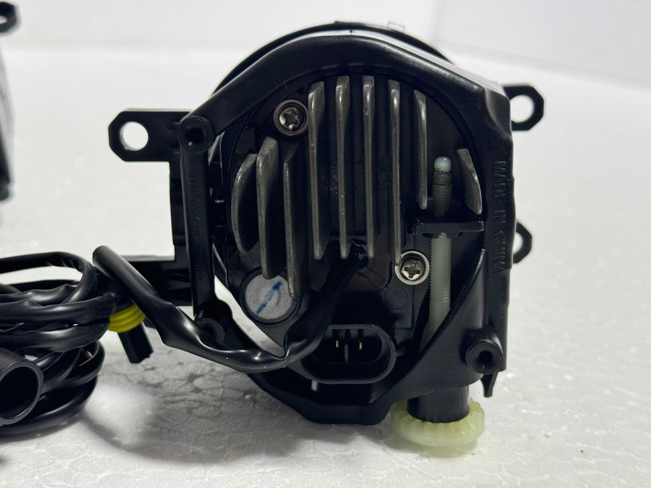 Комплекты противотуманных фар для Toyota