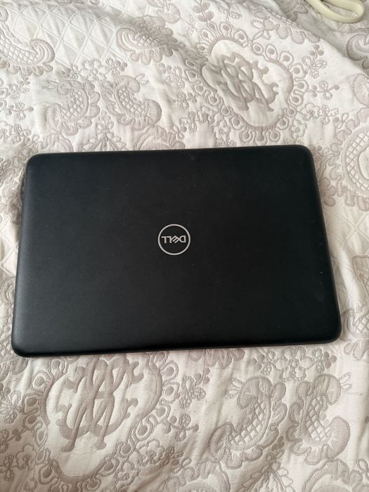 Ноутбук dell продаеться