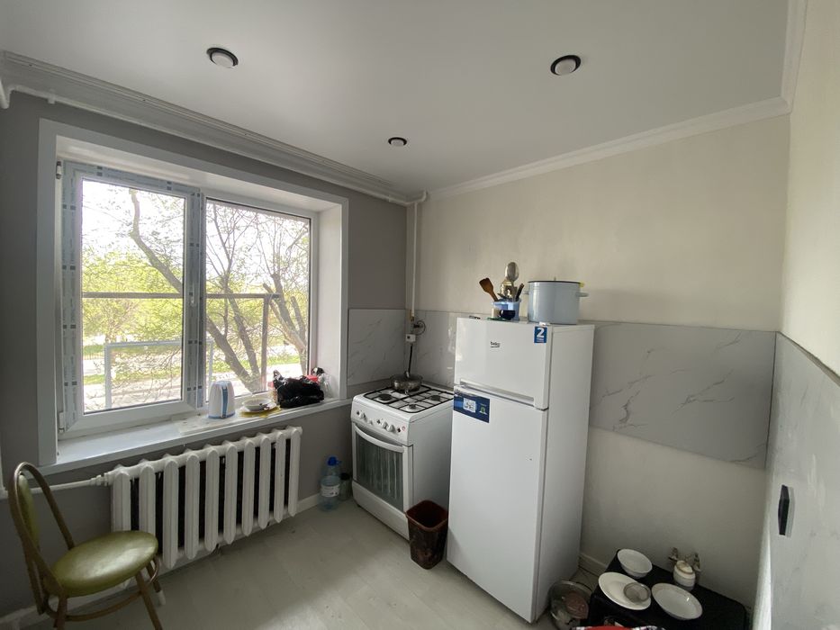 1 комнатная в кирпичном доме (второй этаж) возле ЦОНа