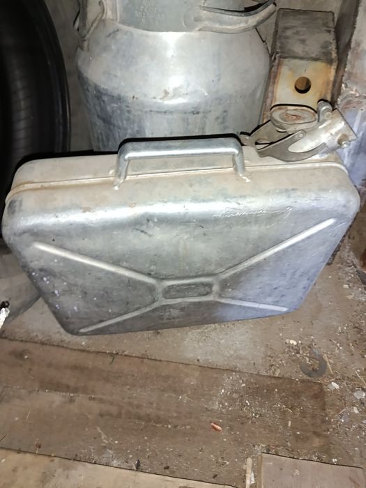 Продам флягу 20 литров