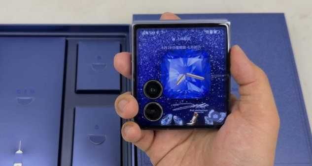 Honor Magic V Flip 2 Dual sim 5G с меню на български 2 години гаранция