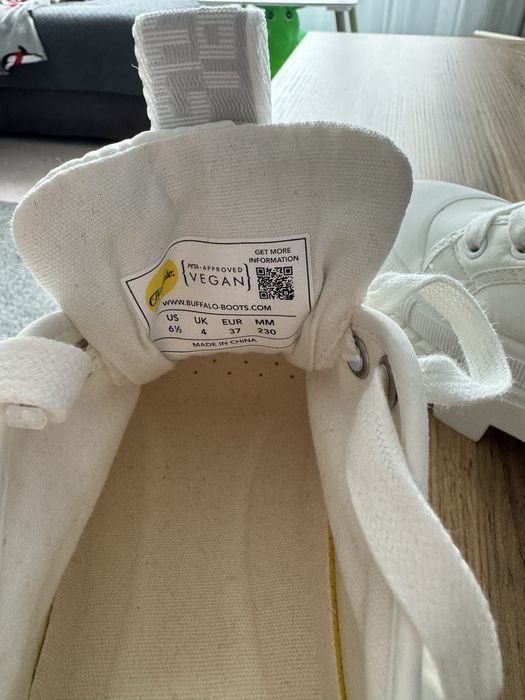 Промо цена! Ниски кецове Buffalo 37 бяло