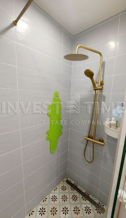 Дава се под наем Двустаен апартамент в к.к. Св.Св. Константин и Елена - 65 кв.м за 510 € - Снимка #11