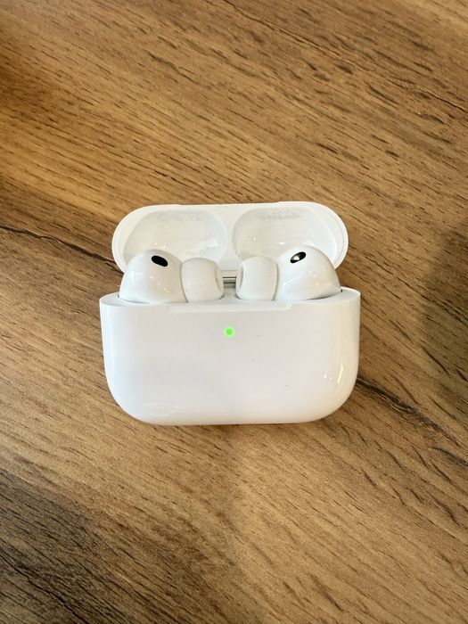 Airpods pro 3, почти новые