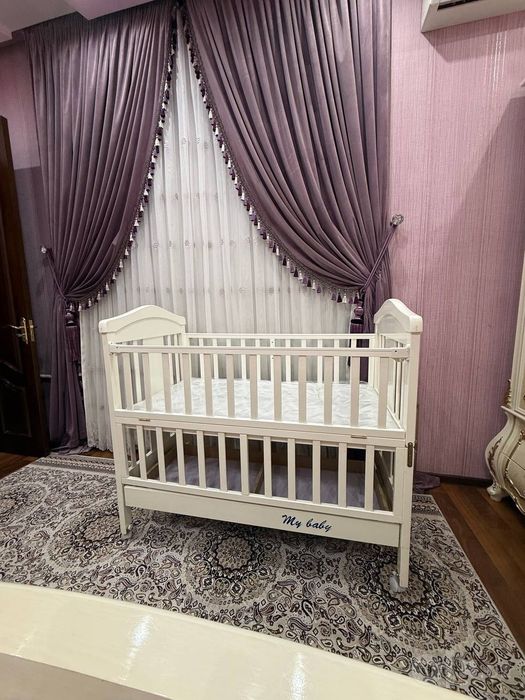 Detskiy kravat va shkaf kam ishlatilgan