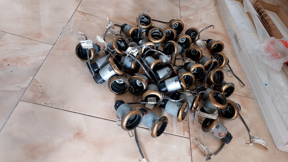 Споты отличного качества б/у