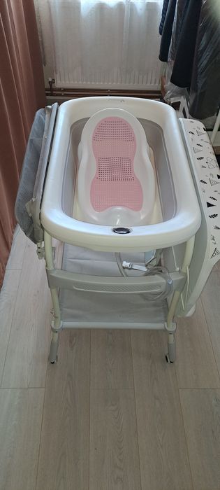 Vand  cada baie cu saltea de infasat