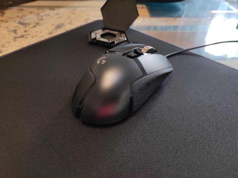 Геймърска мишка Logitech G502 Hero и MousePad/Подложка COUGAR