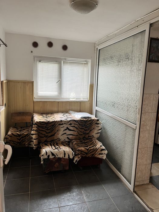 Къща с дворно място с. Краводер