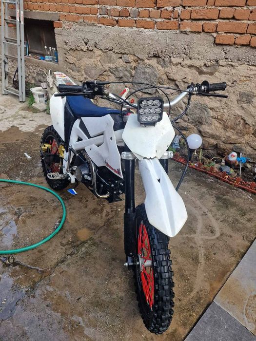 Бяла стрела 125cc