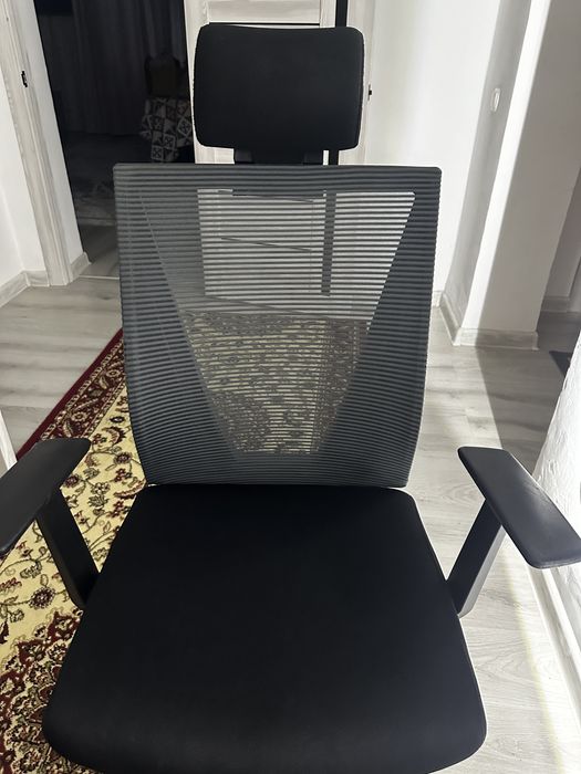 Продаётся офисное кресло