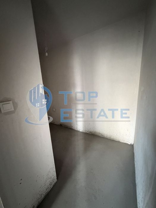 Продава се Четиристаен апартамент в Велико Търново, Бузлуджа - 135 кв.м за 1297 €/кв.м - Снимка #1