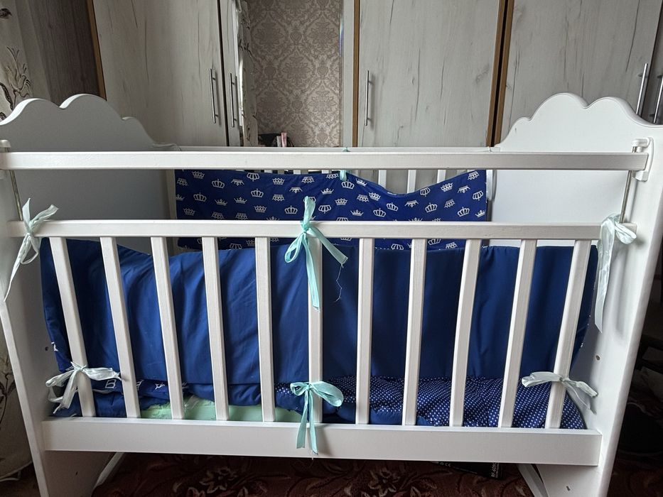 Продам кроватку детскую