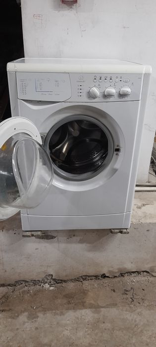 Продам стиральные машины автомат Indesit