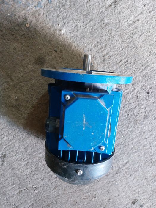 Электродвигатель 0.55 квт 3000 об/мин