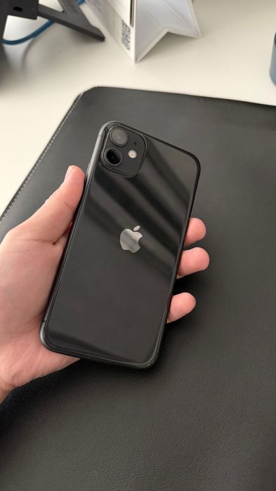 iPhone 11 (128 GB): Отличное состояние