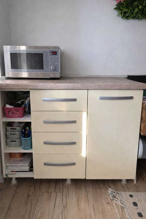 Mobila bucatarie Complet echipata