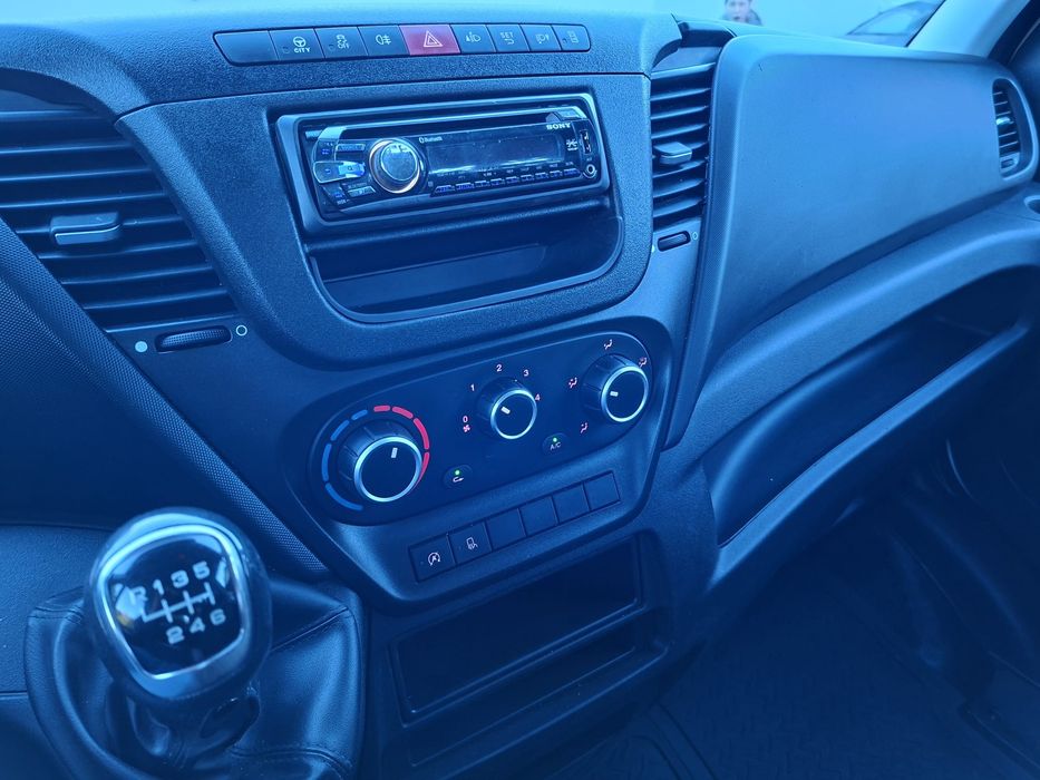 Vînd iveco autosasiu