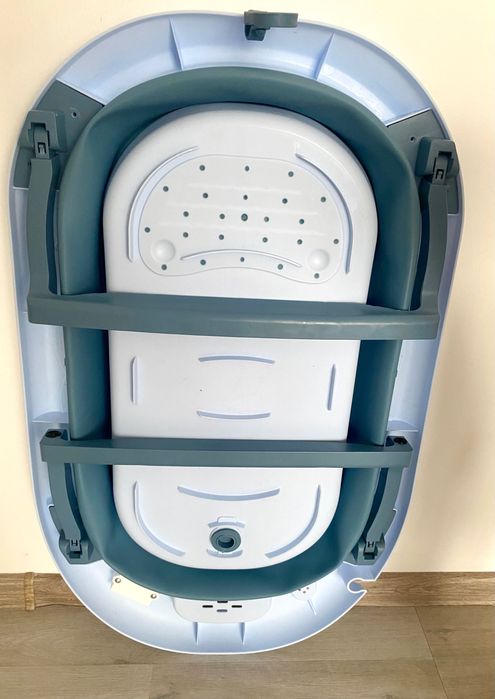 Използвана няколко пъти! Сгъваема бебешка ваничка с термометър