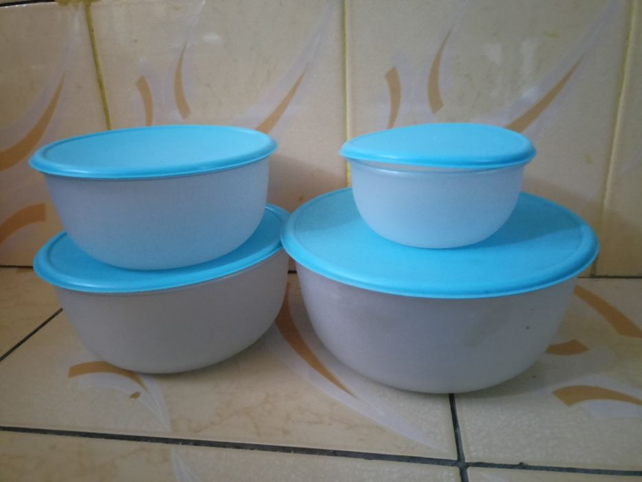 Трубочки для коктейля и пластиковая посуда