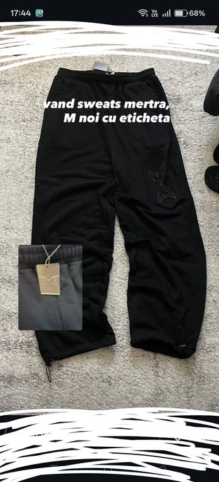 Vând pantaloni Sweats Mertra original ,mărimea M