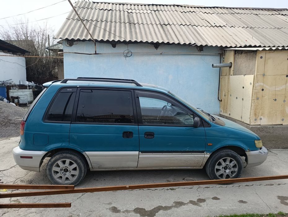 Mitsubishi space runner