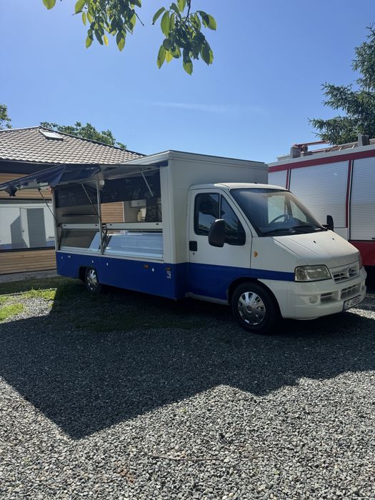 De inchiriat - autorulota Fiat ducato - dotari - vitrina rece