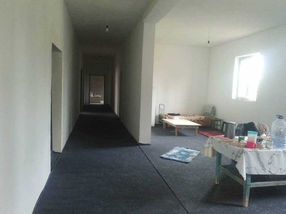 2 qavatli Uy biznes uchun qulay ijaraga beriladi.