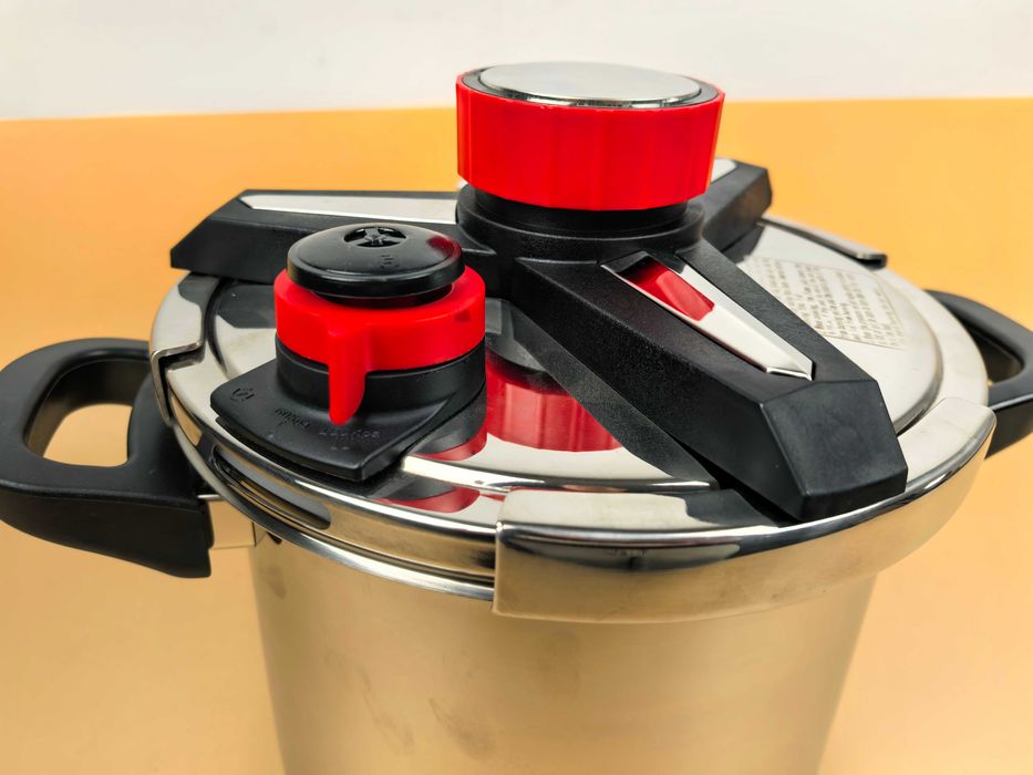 Oala sub presiune 7 litri 22 cm cu capac bonus 329 lei