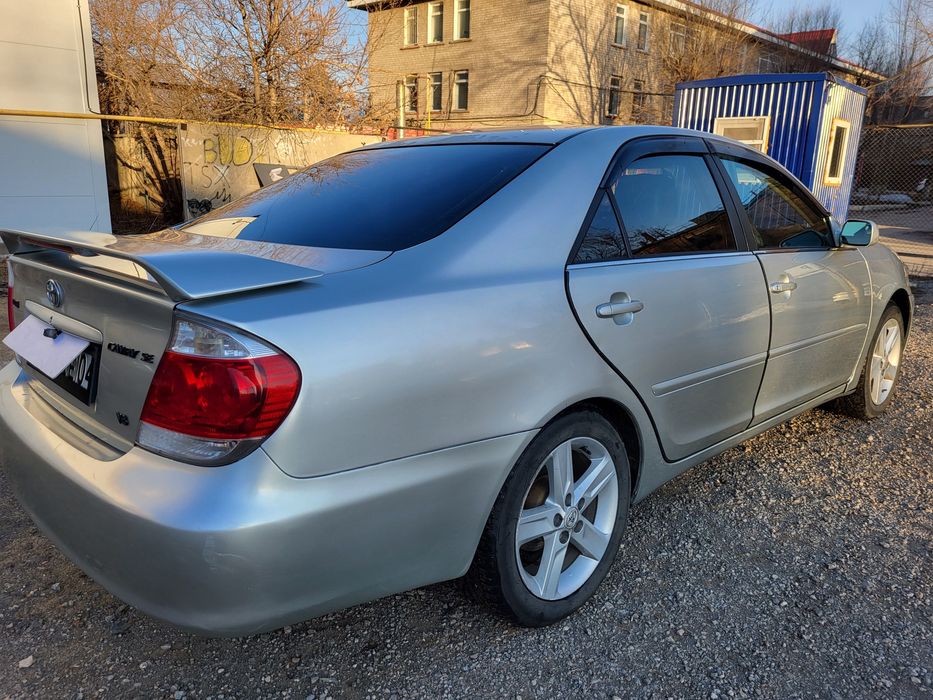 Машина Camry 2003