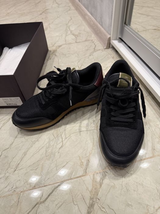 Продавам оригинални мъжки маратонки