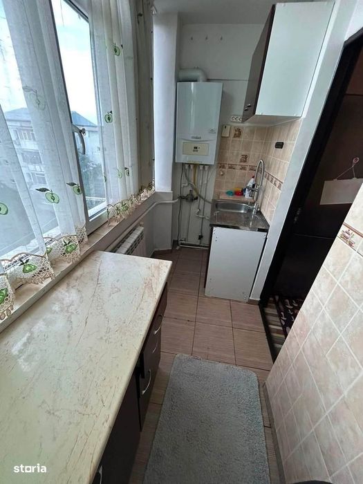 De inchiriat apartament cu 2 camere decomandat, cu balcon 1300lei/luna