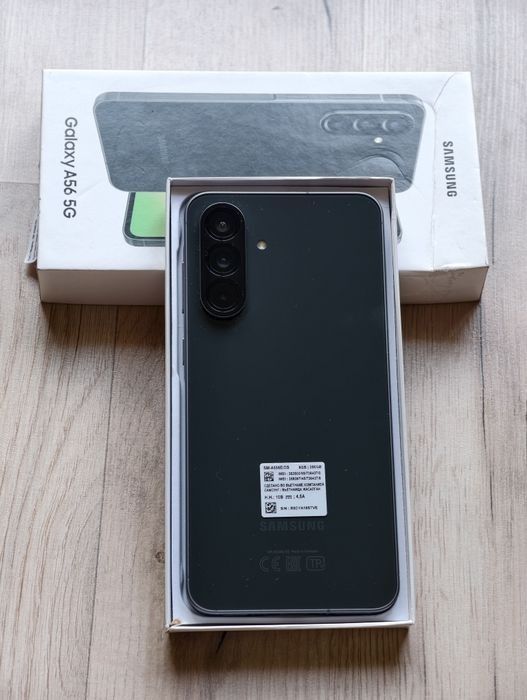 Samsung A 56  8 на 256 г