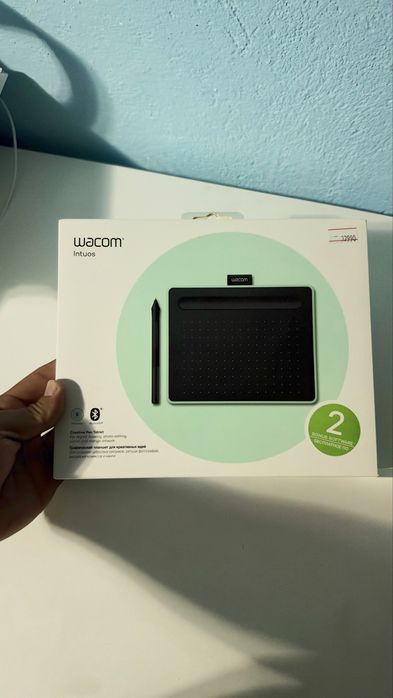 Графический планшет Wcom Intuos Small Bluetooth CTL- 4100WLE-N зеленый