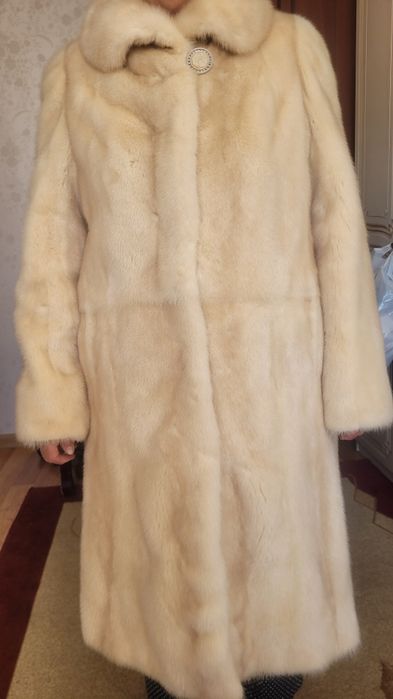 Продам норковую шубу