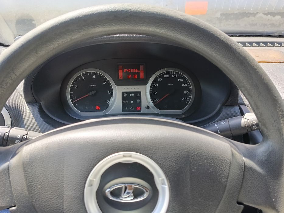 Лада Ларгус 2015 года 7 местный